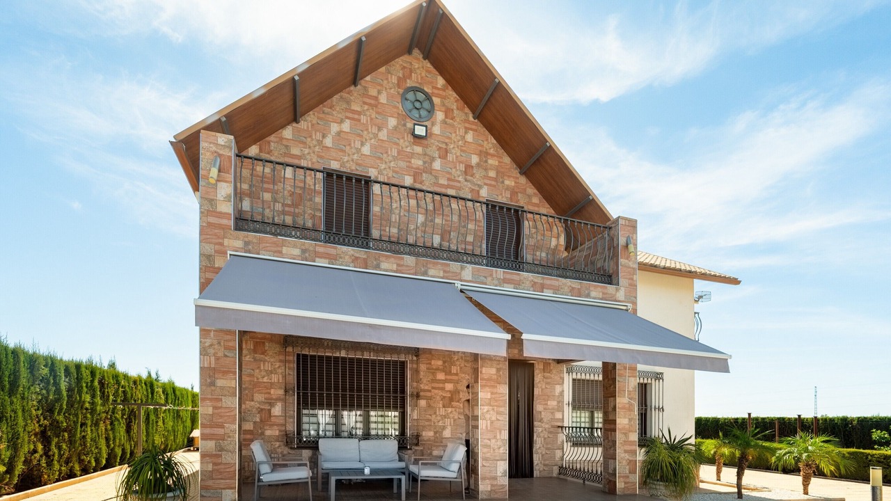 Photo of Outdoor in Lora Del Rio