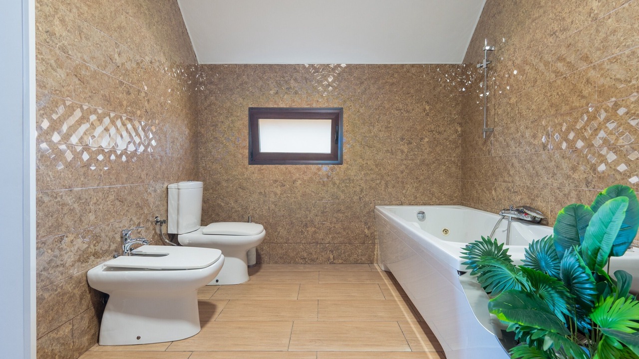 Photo of Bathroom in Lora Del Rio