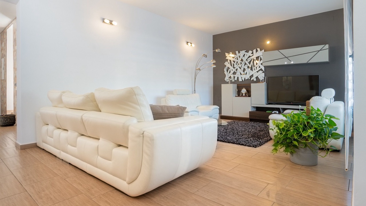 Photo of Livingroom in Lora Del Rio