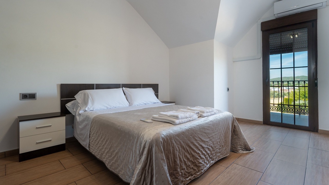 Photo of Bedroom in Lora Del Rio