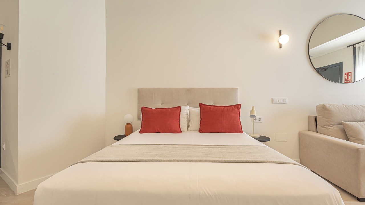 Photo of Bedroom in R.E.N.F.E.