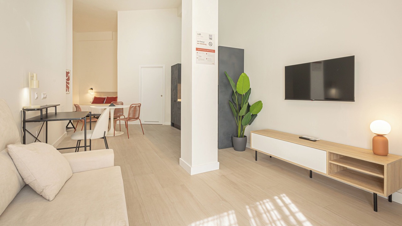 Photo of Livingroom in R.E.N.F.E.