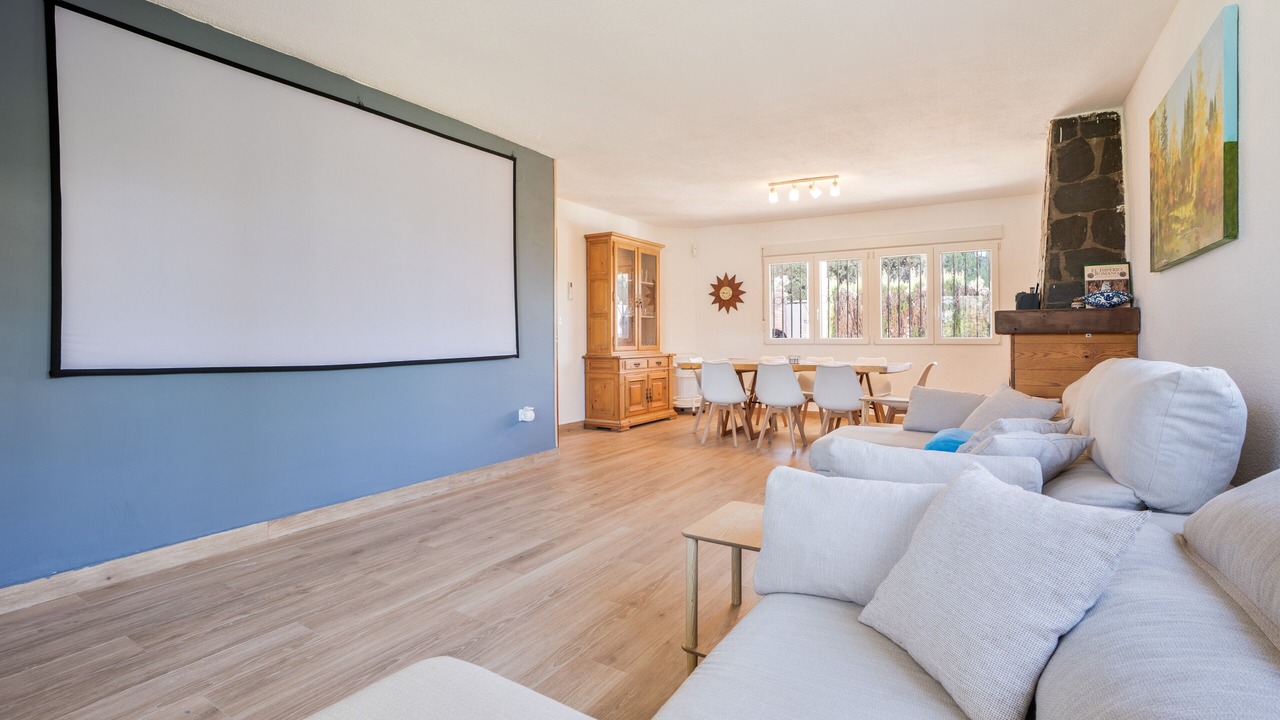 Photo of Livingroom in Gojar
