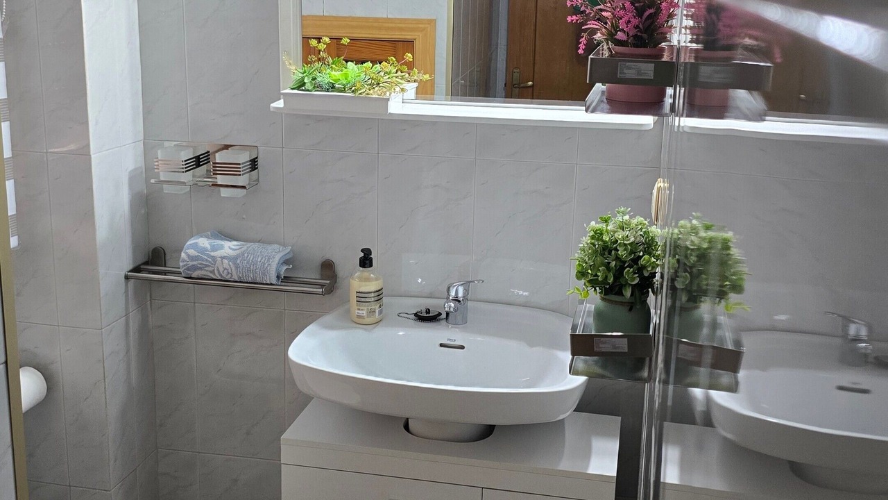 Photo of Bathroom in Rute