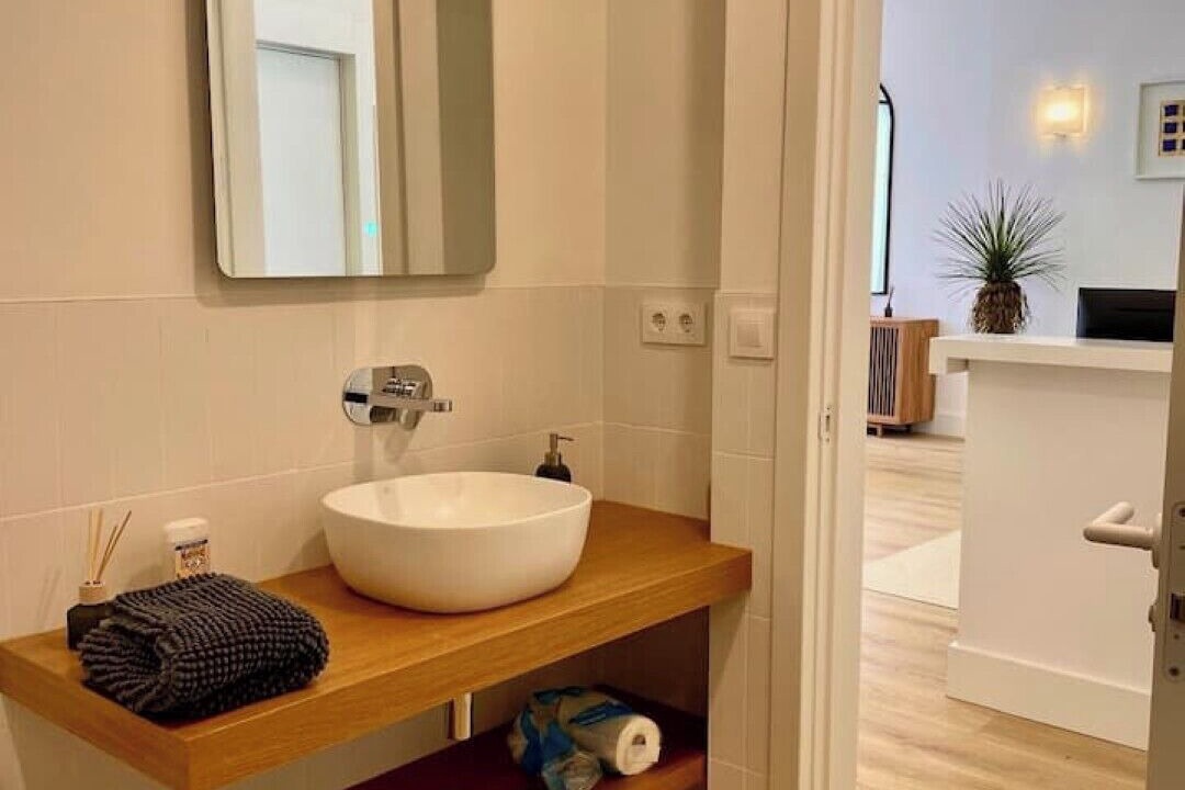 Photo of Bathroom in Feria