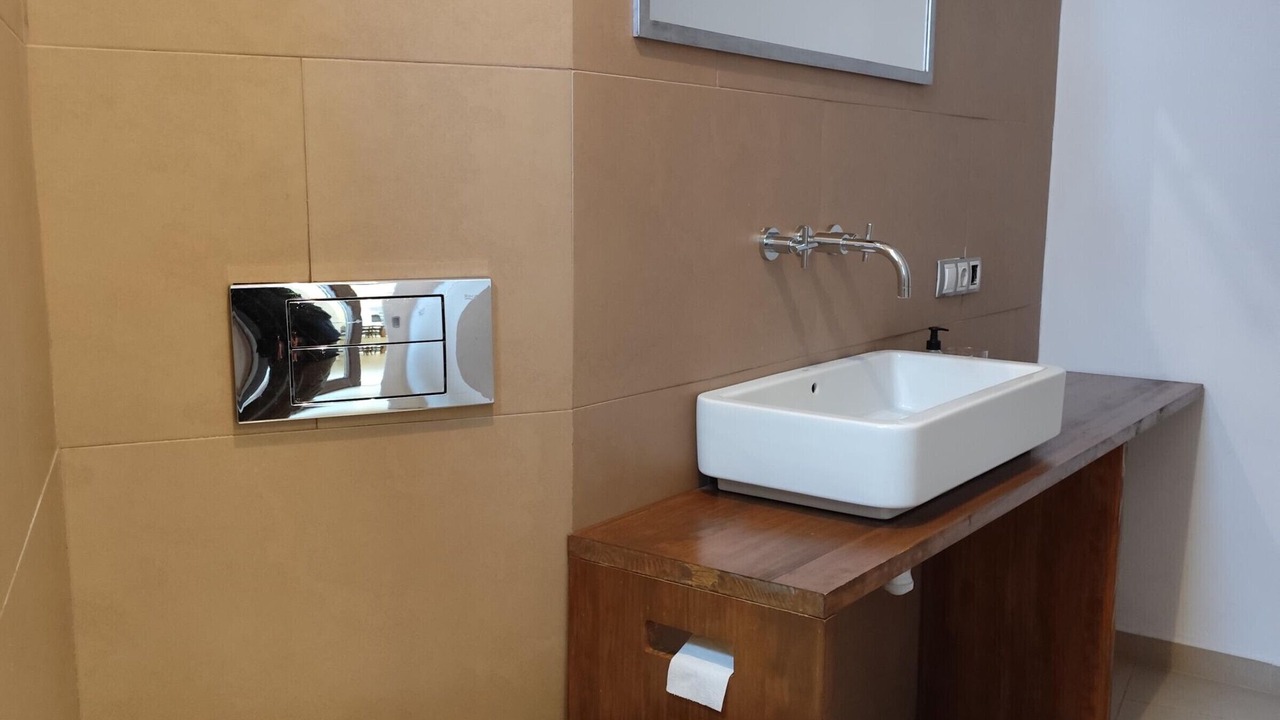 Photo of Bathroom in Feria