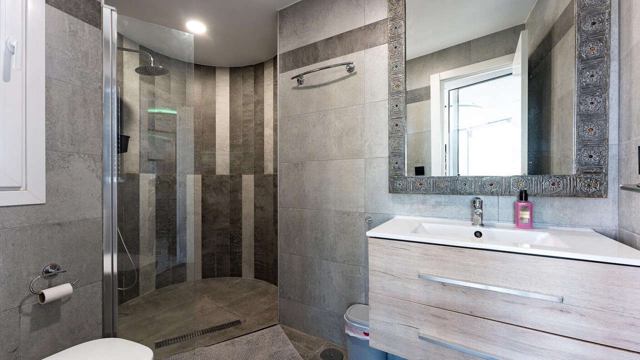 Photo of Bathroom in Torremolinos City Centre