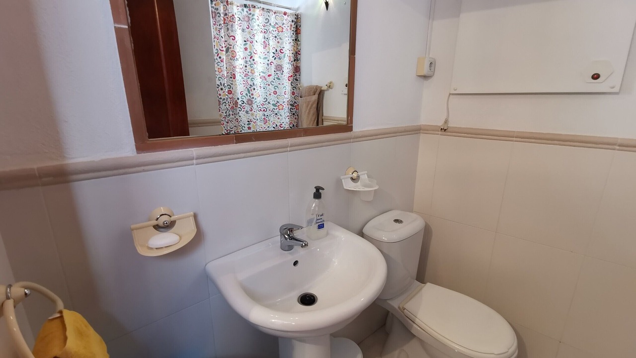 Photo of Bathroom in Castillo de Locubin