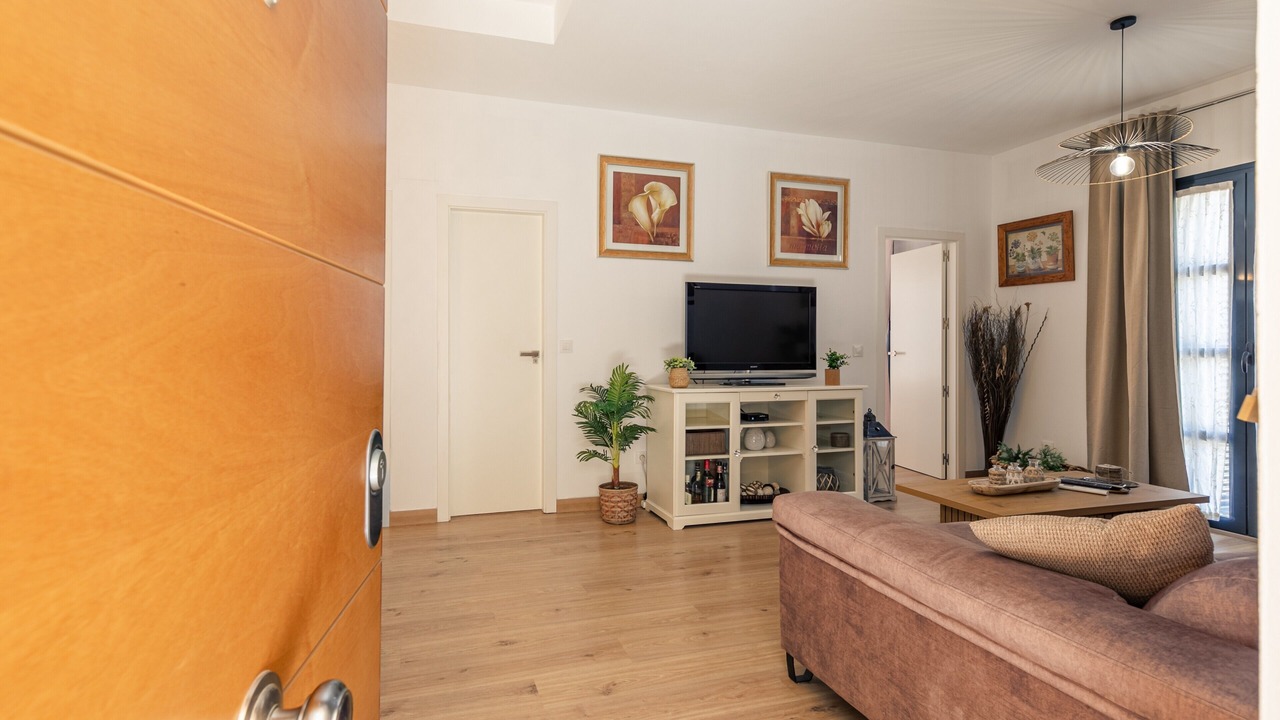 Photo of Livingroom in Alameda