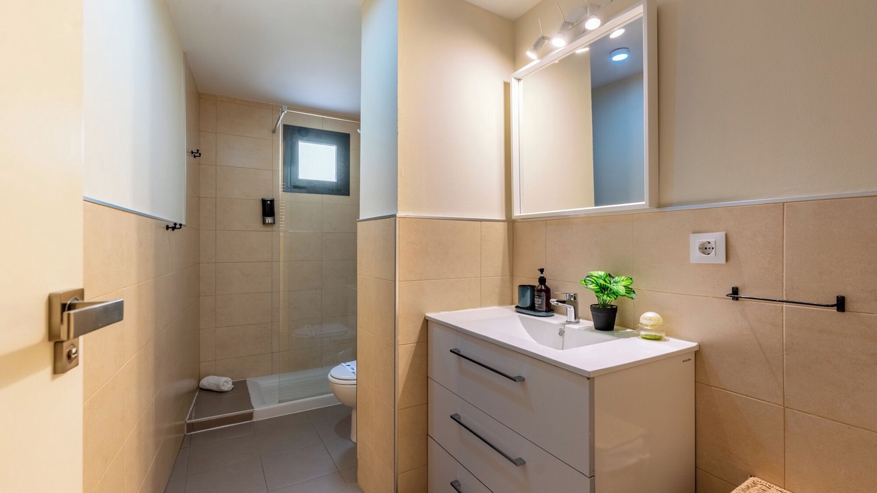 Photo of Bathroom in Feria