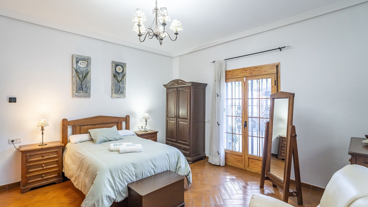 Photo of Bedroom in Coin