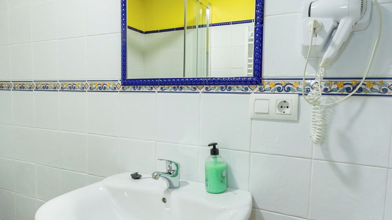 Photo of Bathroom in Cardes