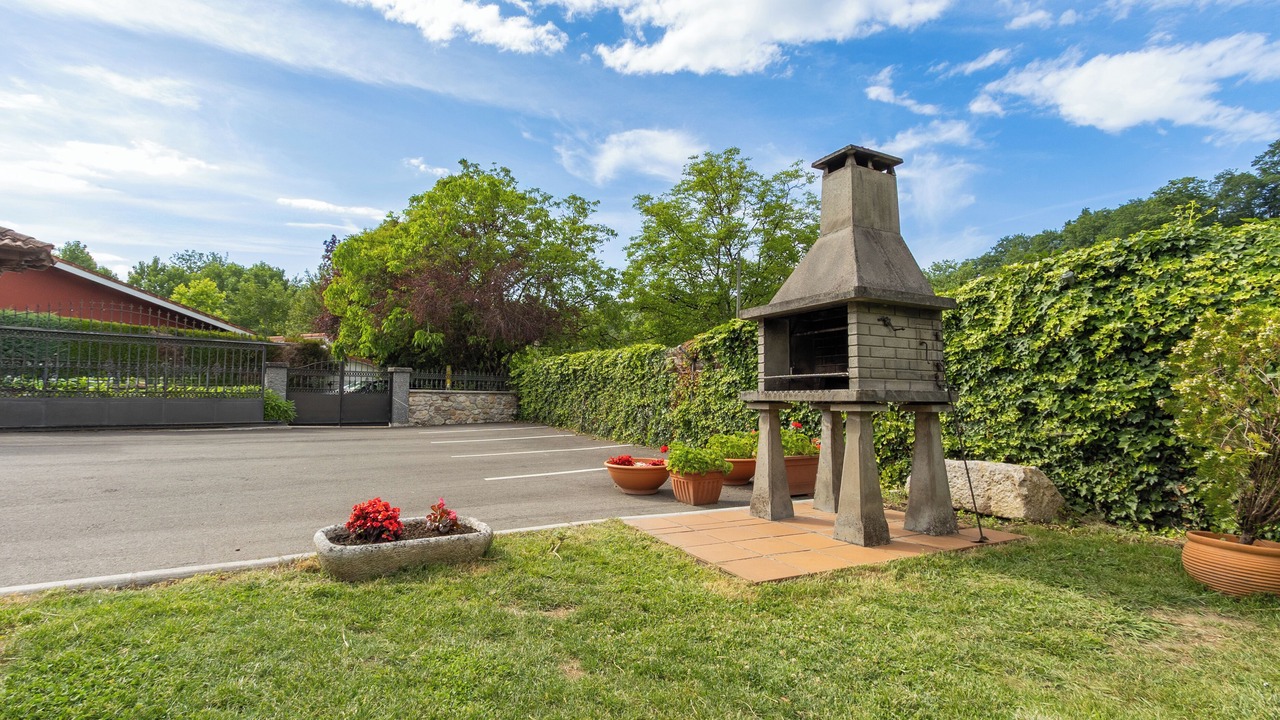 Photo of Outdoor in Cardes