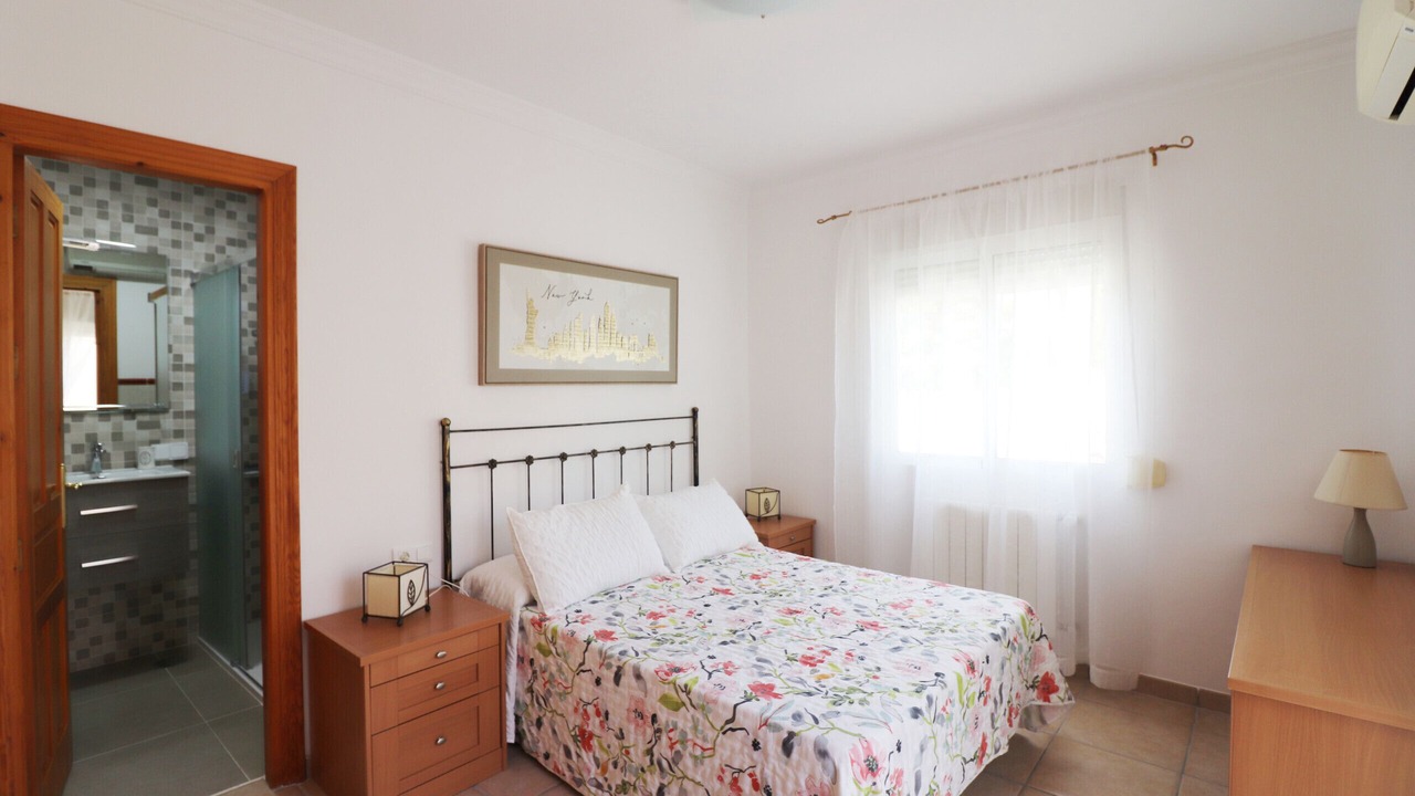 Photo of Bedroom in Maro