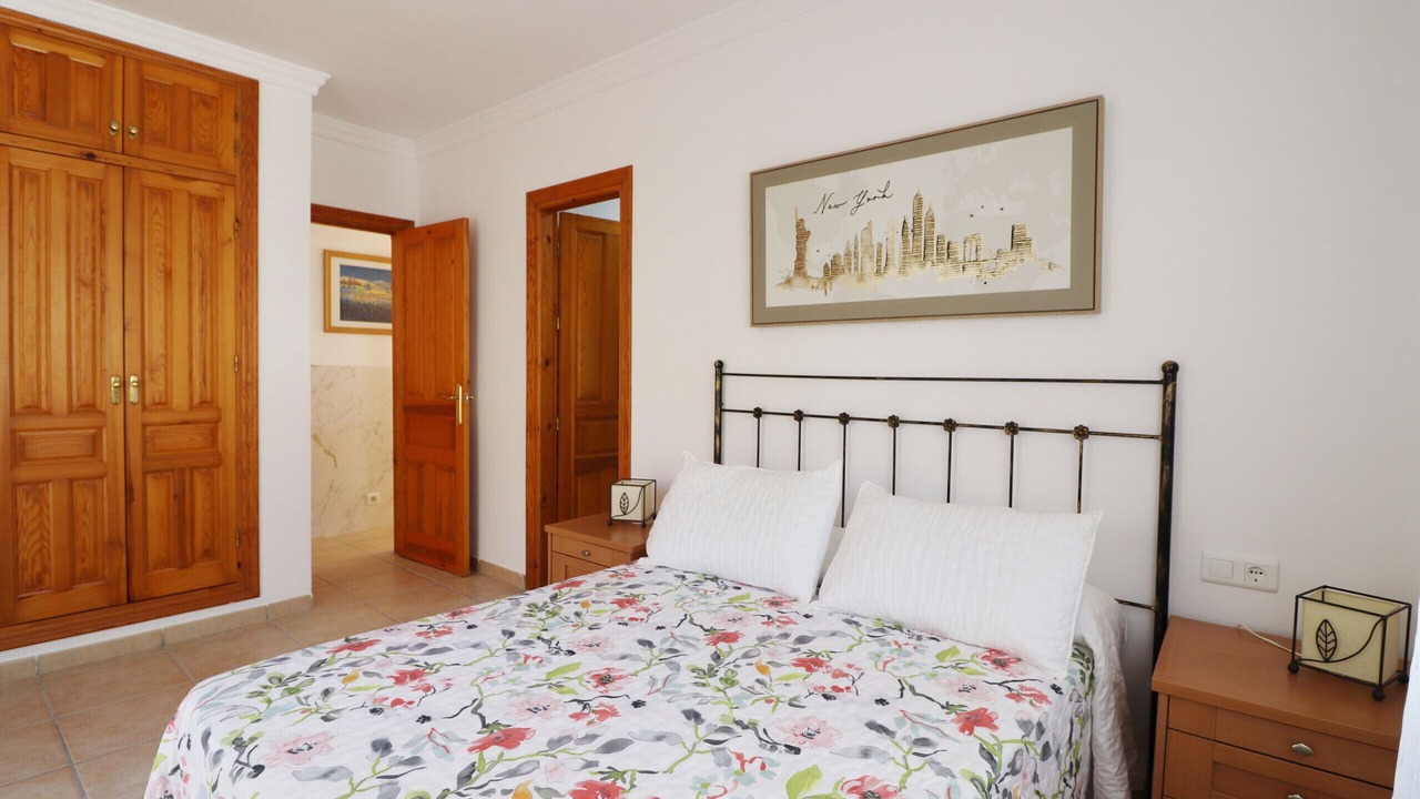 Photo of Bedroom in Maro