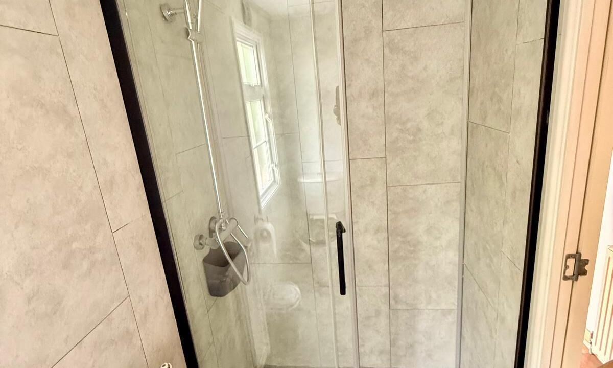 Photo of Bathroom in Pitres