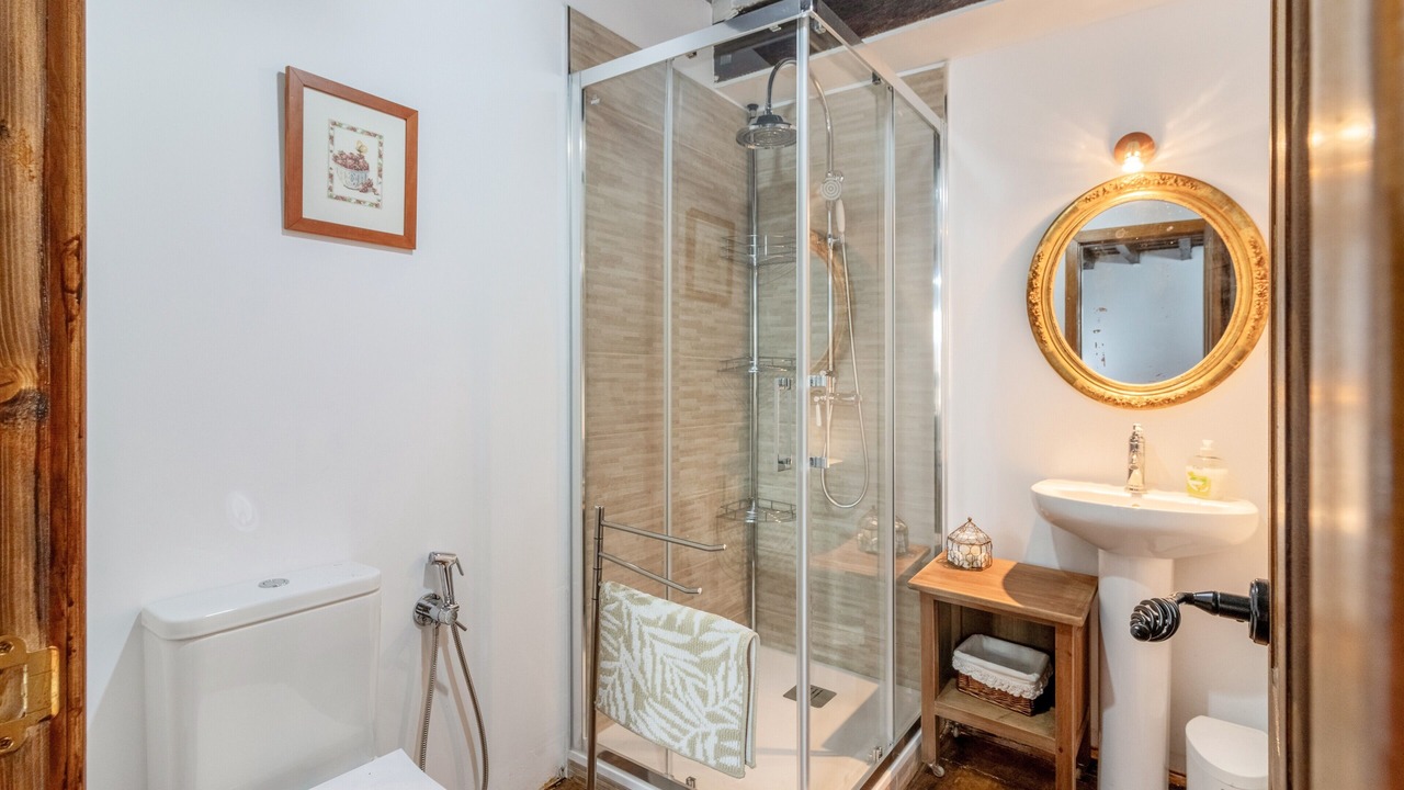 Photo of Bathroom in Herrerias