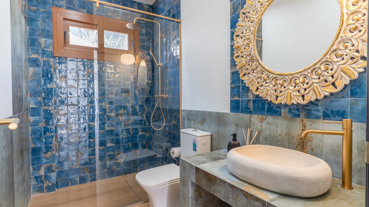 Photo of Bathroom in Coin