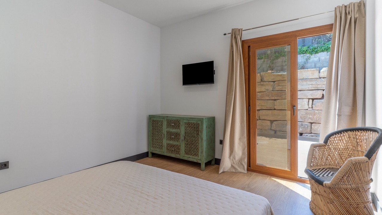 Photo of Bedroom in Coin