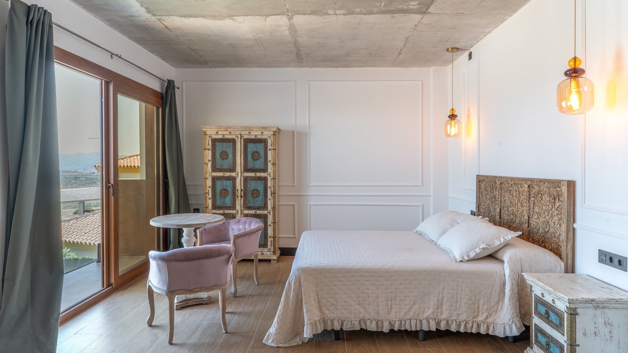 Photo of Bedroom in Coin