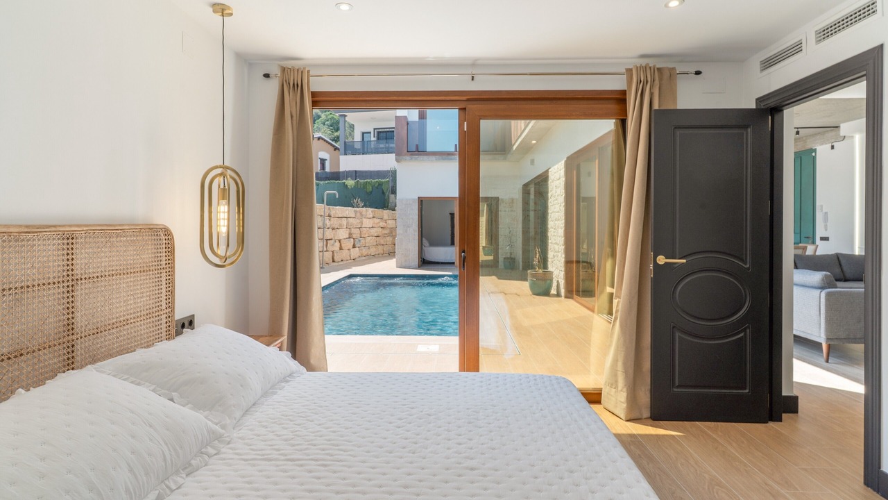 Photo of Bedroom in Coin