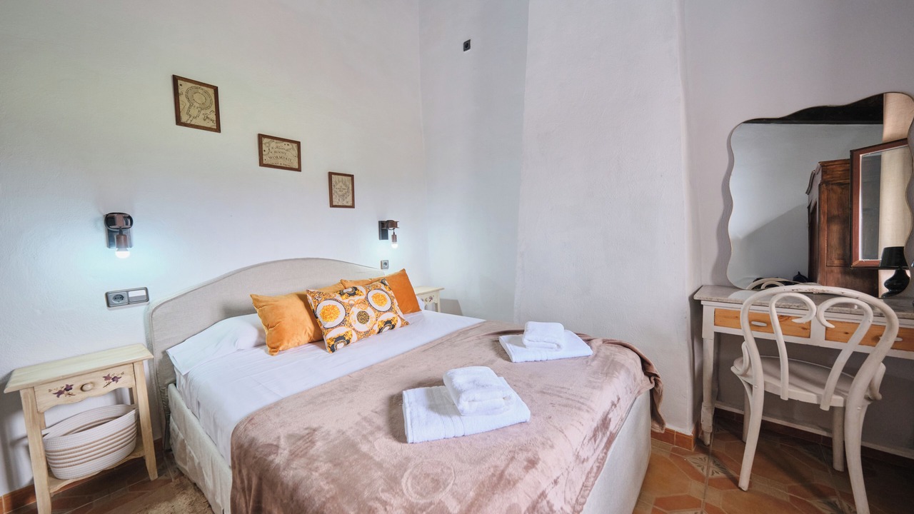Photo of Bedroom in Arenas del Rey