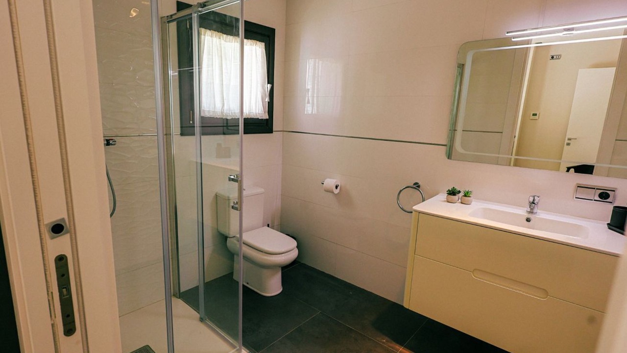 Photo of Bathroom in Benadalid