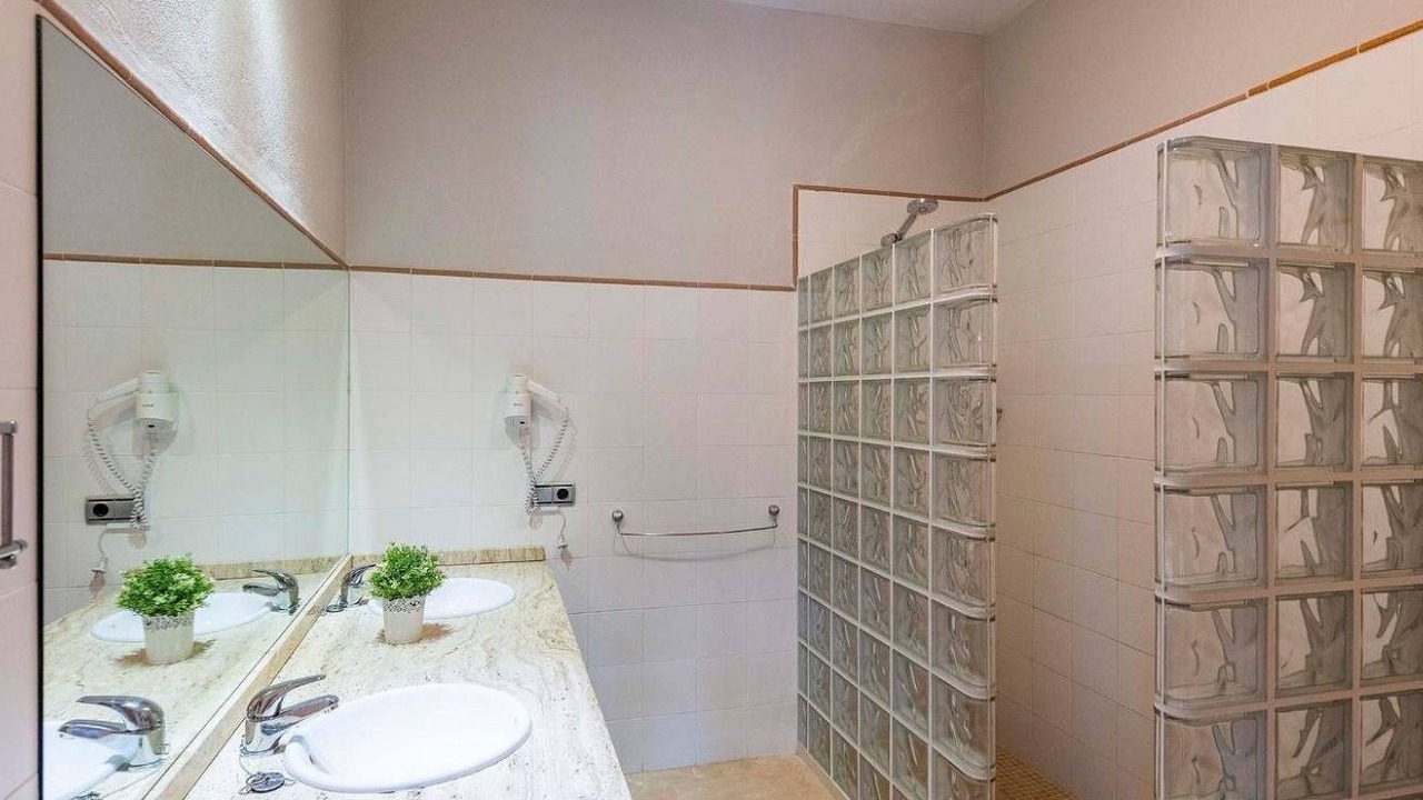 Photo of Bathroom in Benadalid