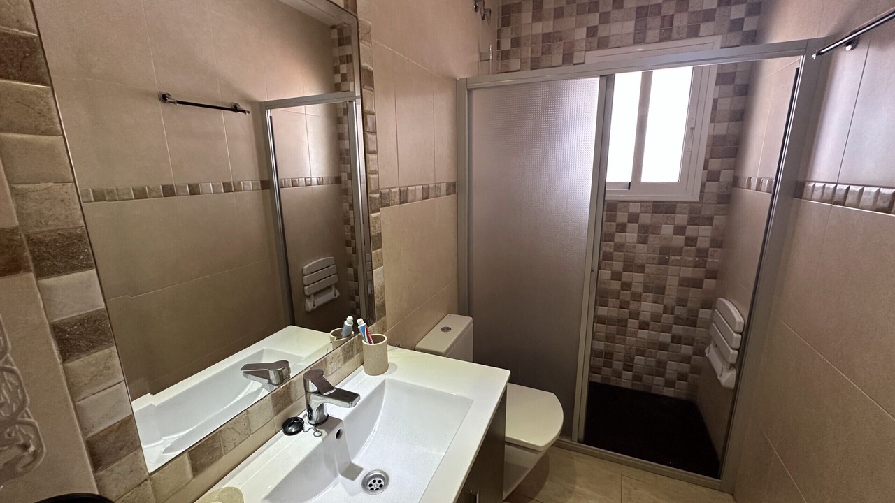Photo of Bathroom in Maro