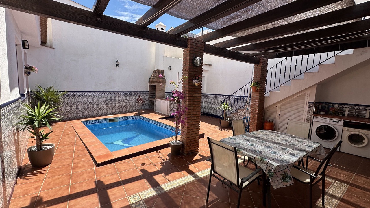 Photo of Outdoor in Maro