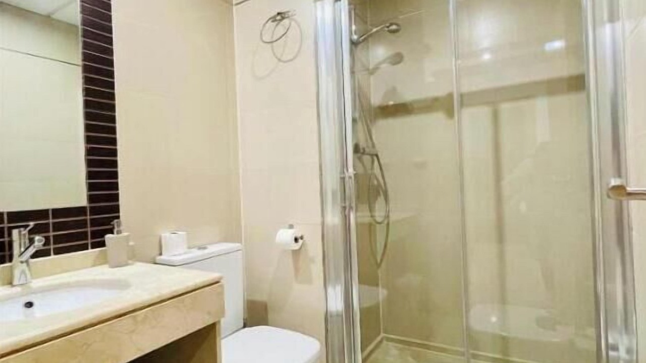 Photo of Bathroom in Central District
