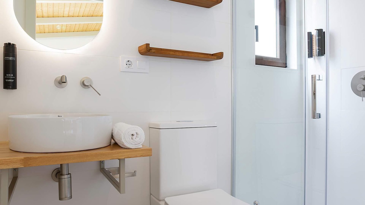 Photo of Bathroom in Feria