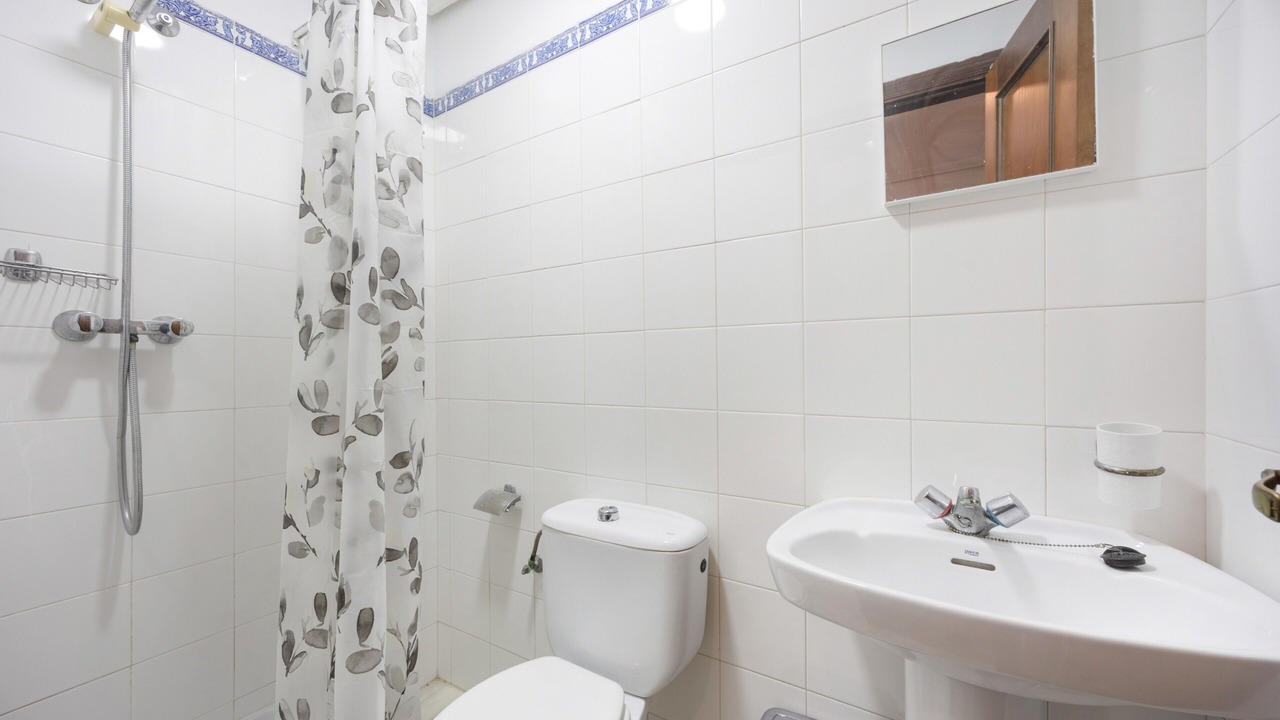 Photo of Bathroom in San Fernando