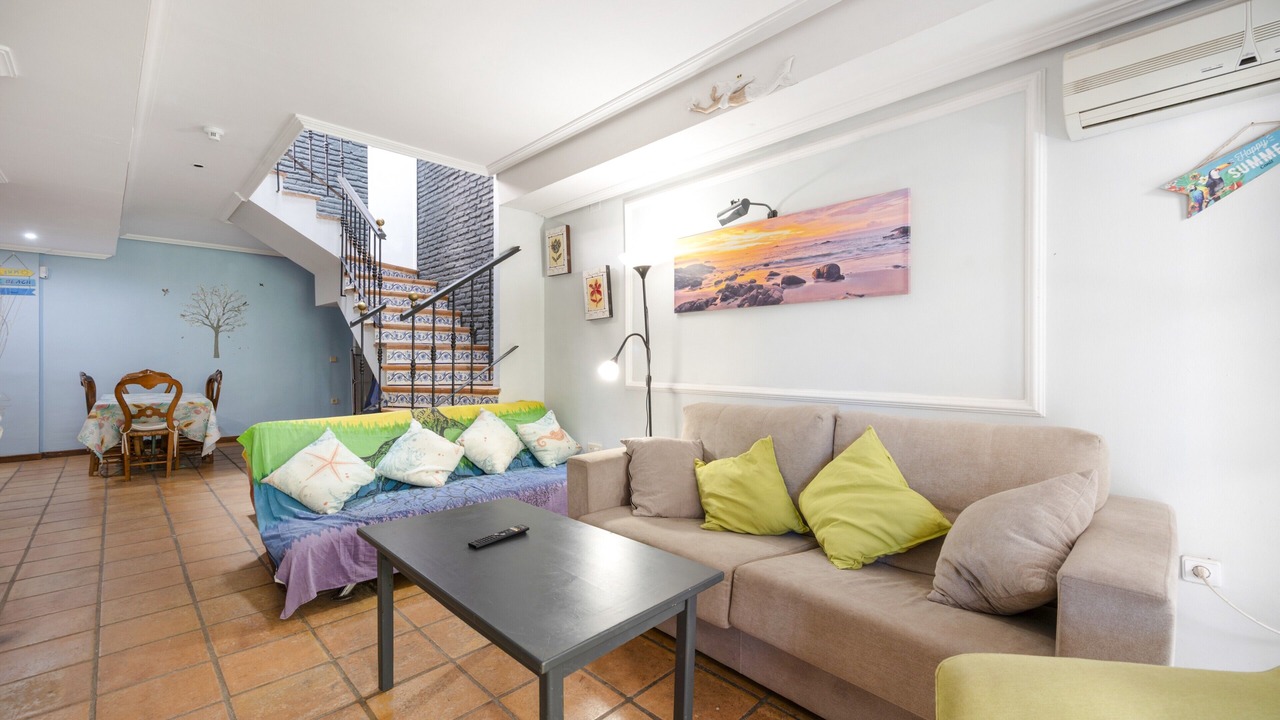Photo of Livingroom in San Fernando