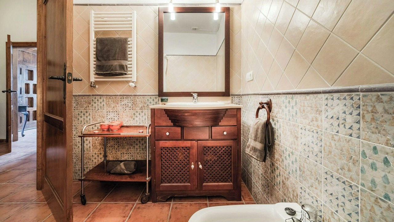 Photo of Bathroom in Mecina Bombaron
