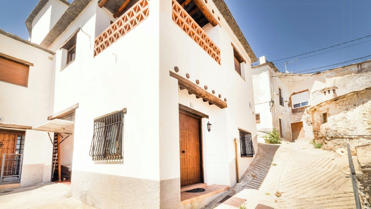 Photo of Outdoor in Mecina Bombaron