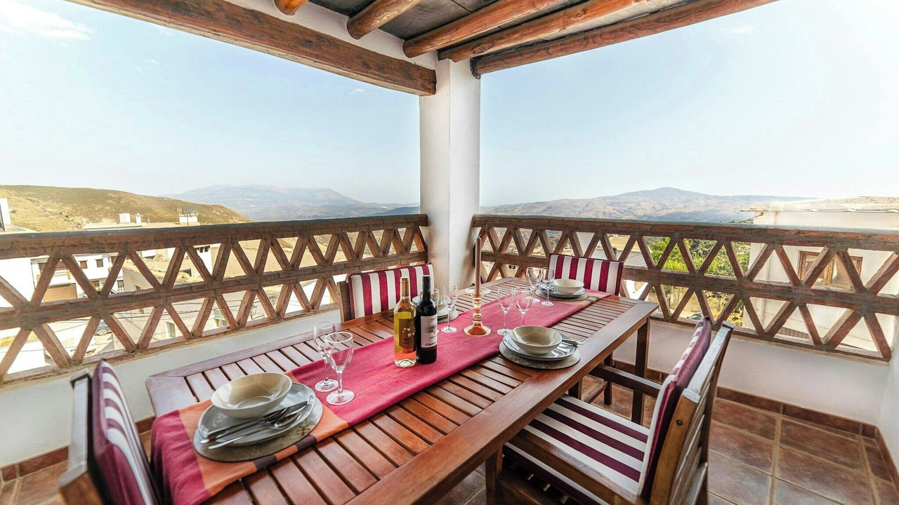 Photo of Outdoor in Mecina Bombaron