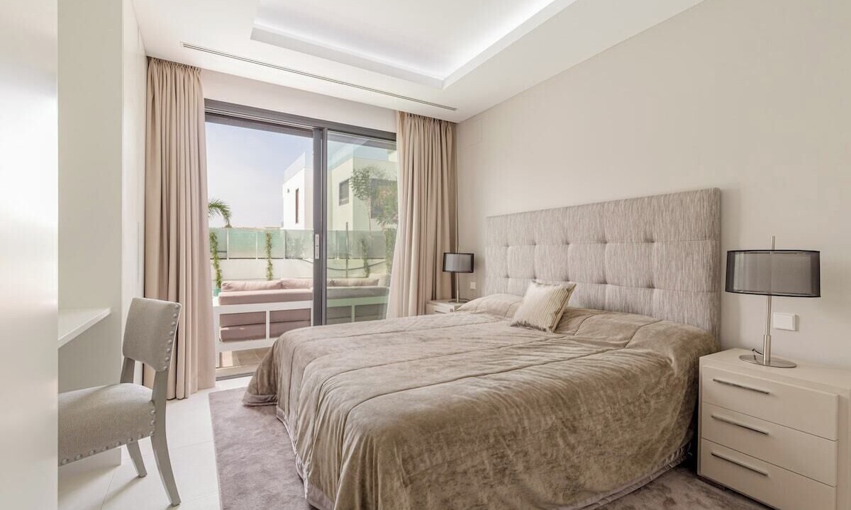 Photo of Bedroom in Golden Mile