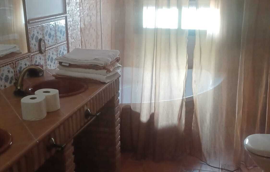 Photo of Bathroom in Castillo de Locubin