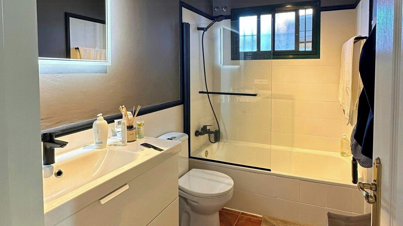 Photo of Bathroom in Alcaucin