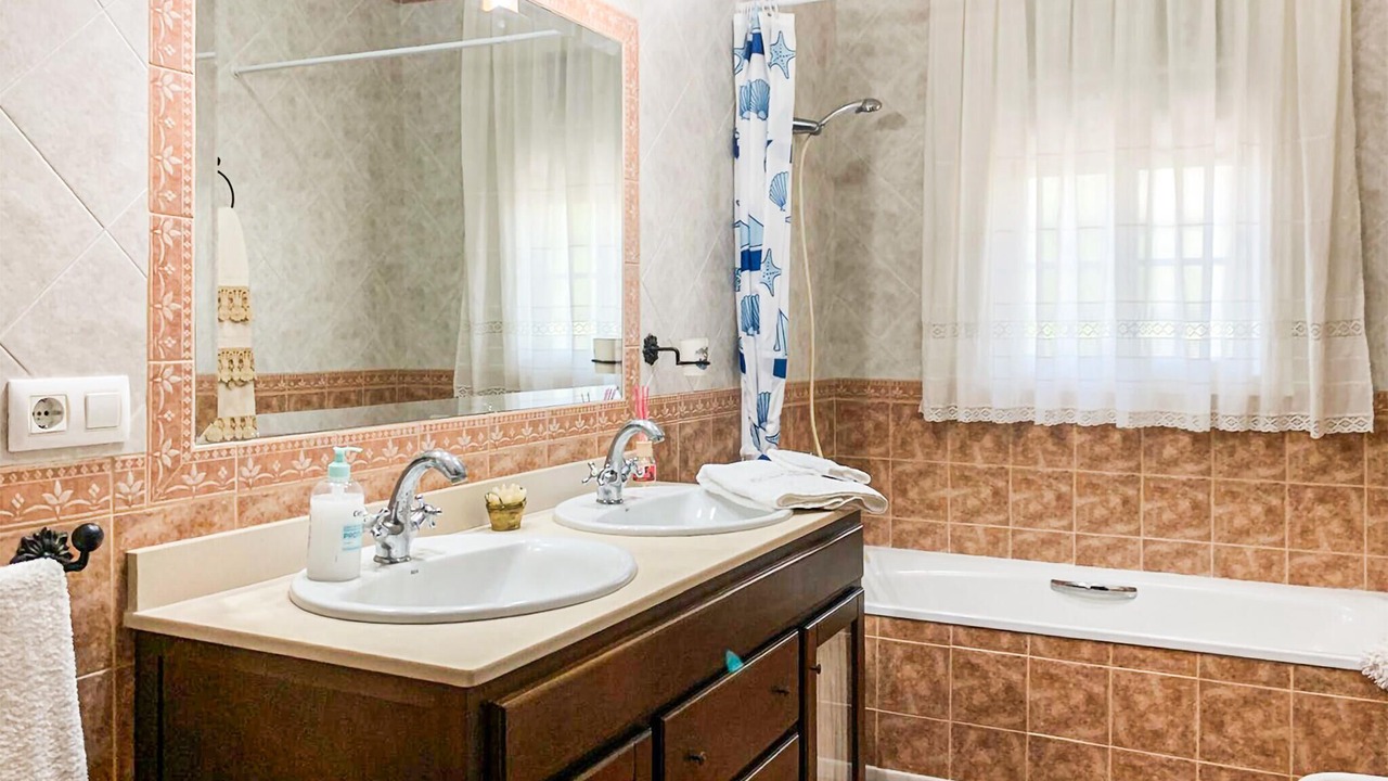 Photo of Bathroom in Cantillana