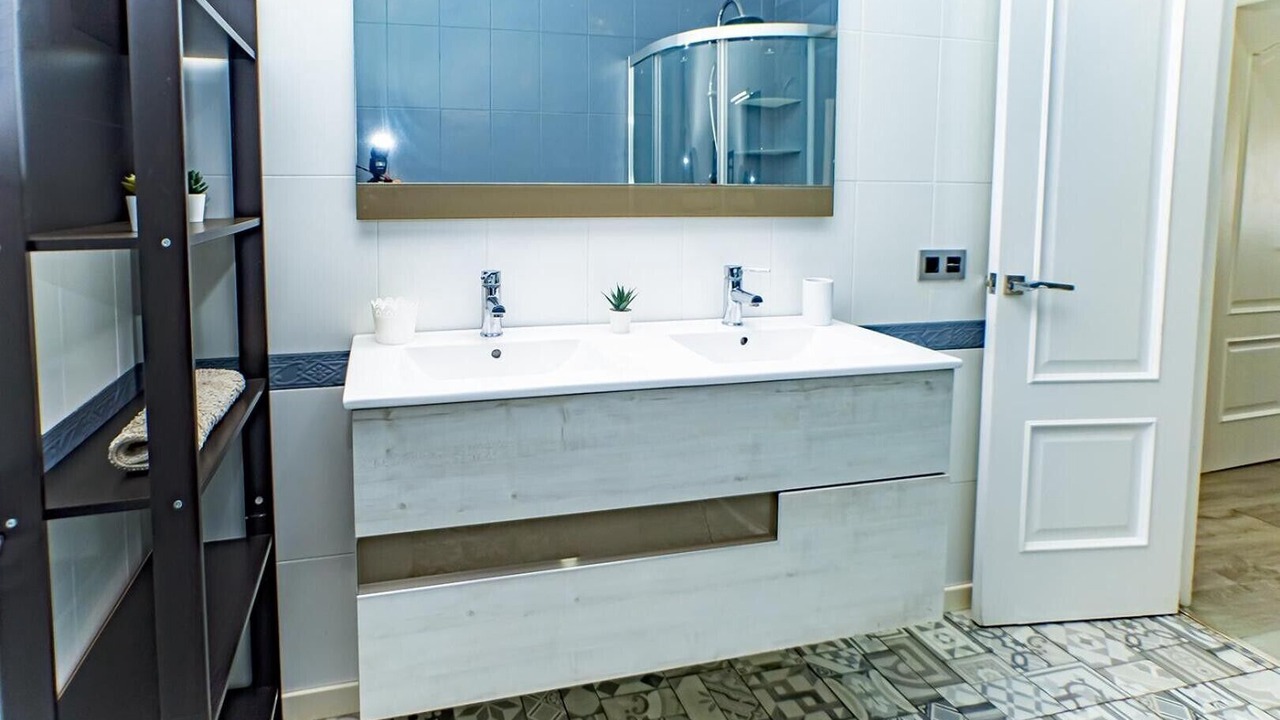 Photo of Bathroom in Retamar