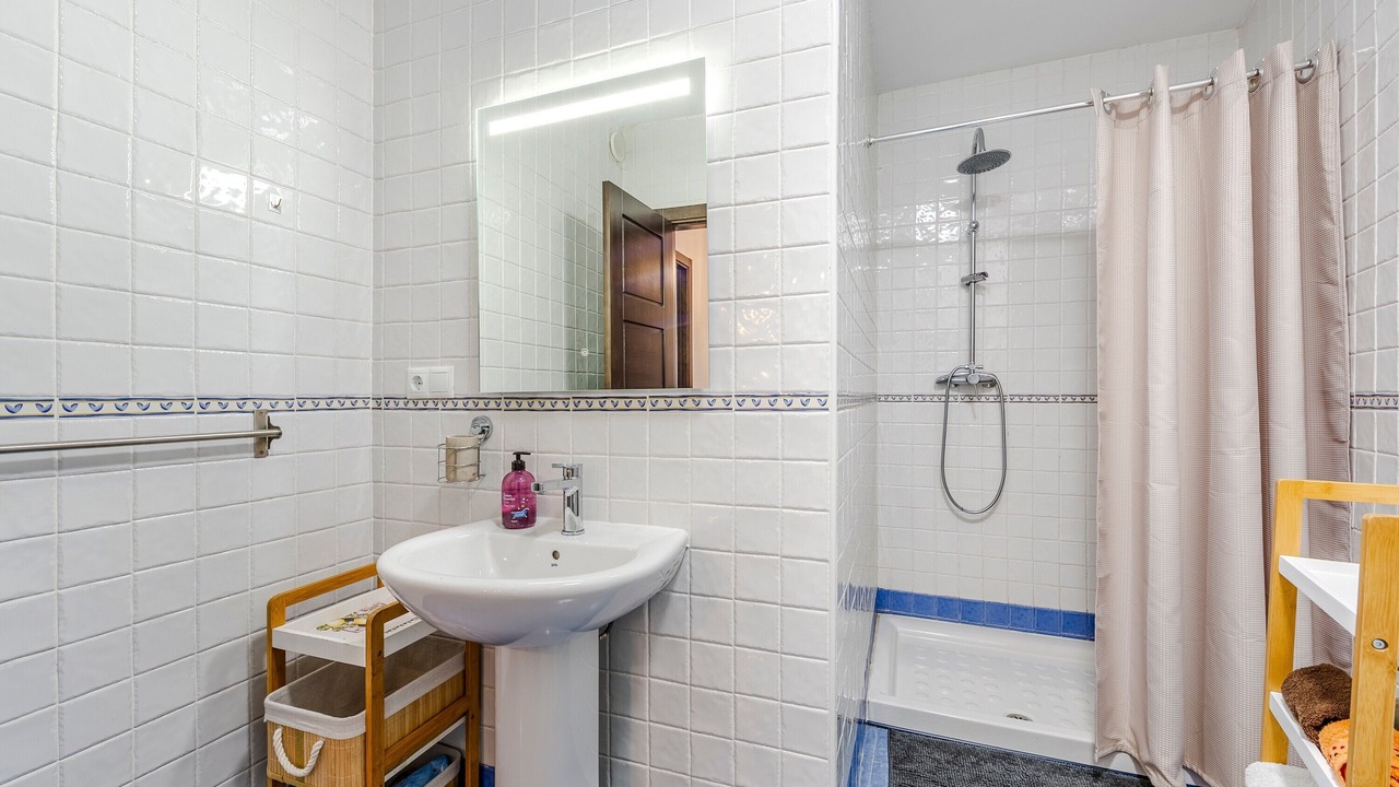 Photo of Bathroom in Ohanes
