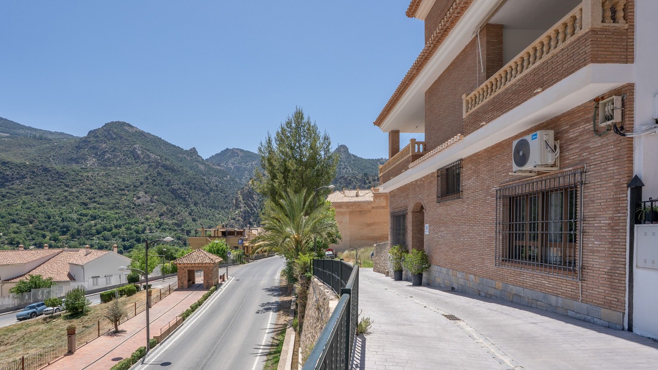 Photo of Patio Balcony in Guejar Sierra