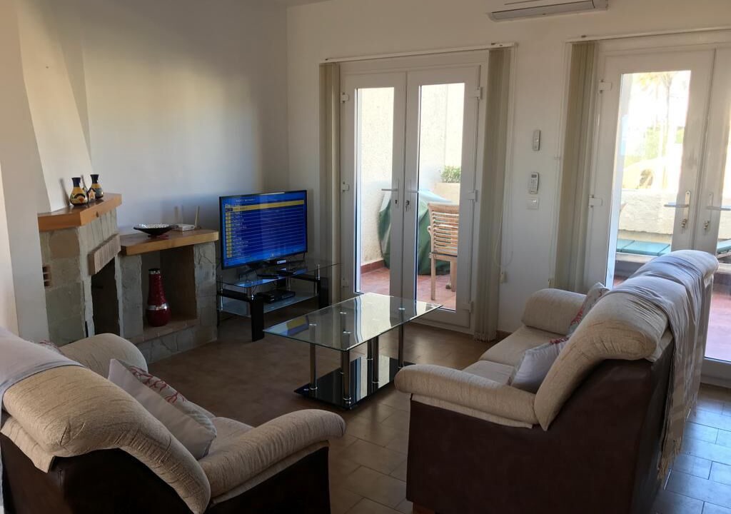 Photo of Livingroom in Vista de los Angeles-Rumina
