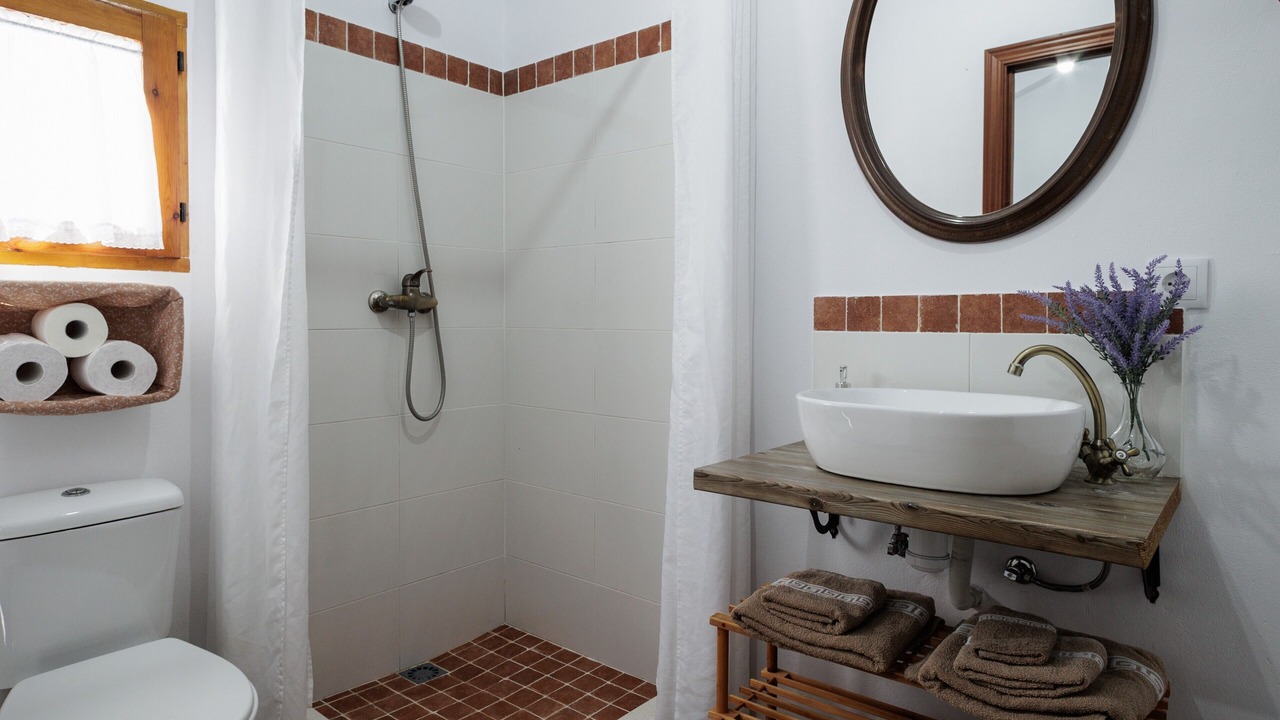 Photo of Bathroom in La Puebla de los Infantes