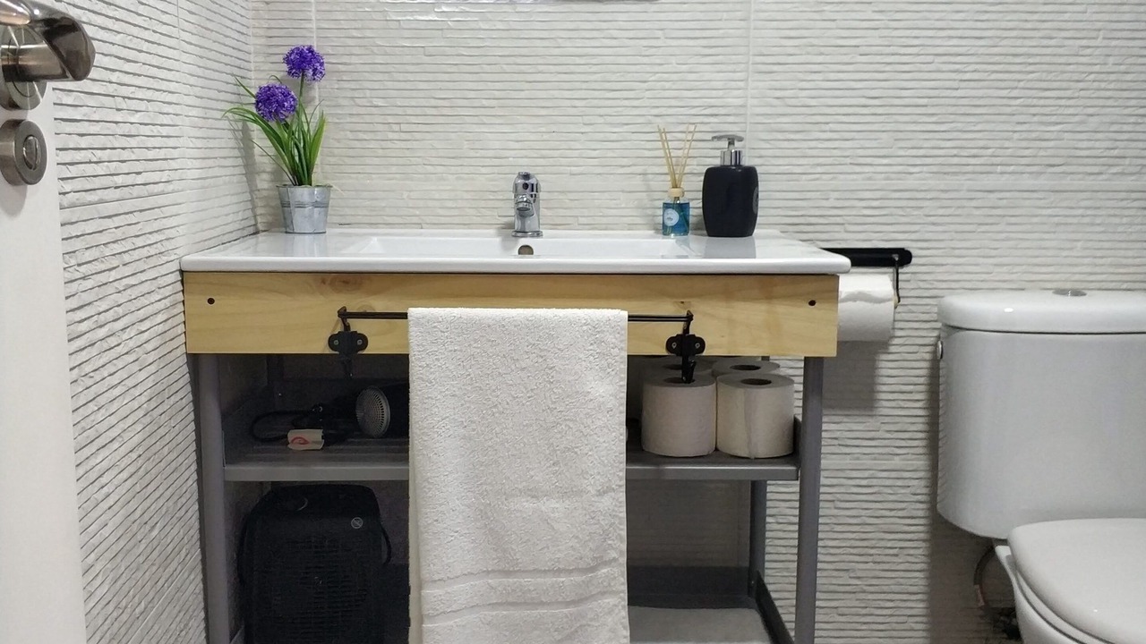 Photo of Bathroom in La Trinidad-San Juan y Todos los Santos