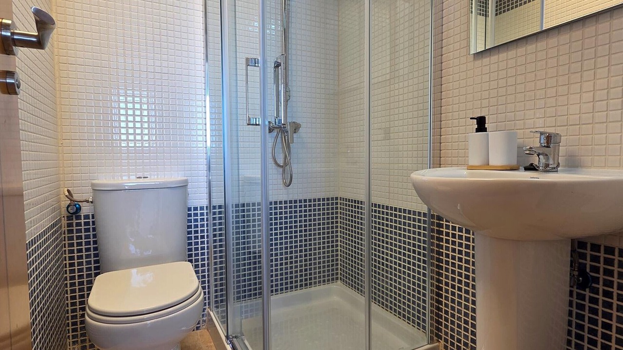 Photo of Bathroom in Los Geraeos
