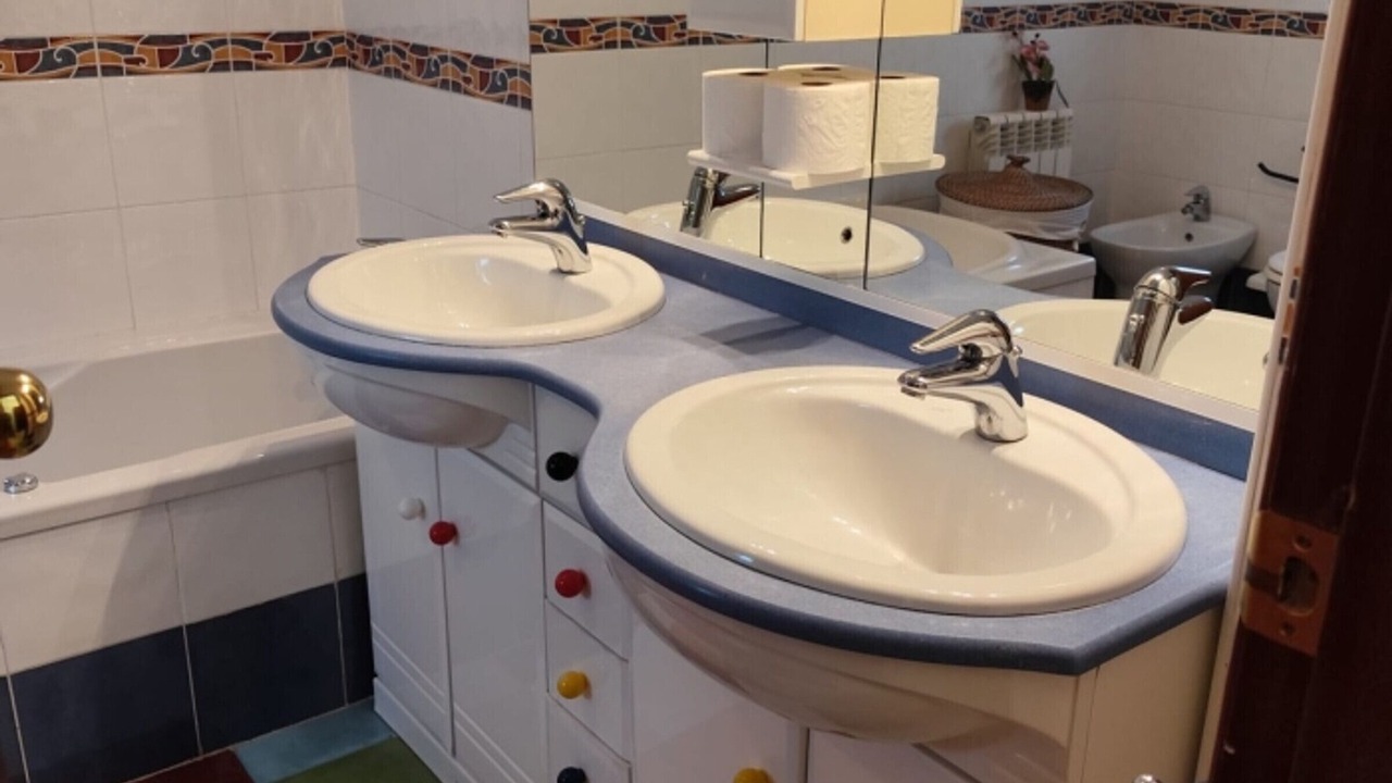 Photo of Bathroom in Cullar Vega