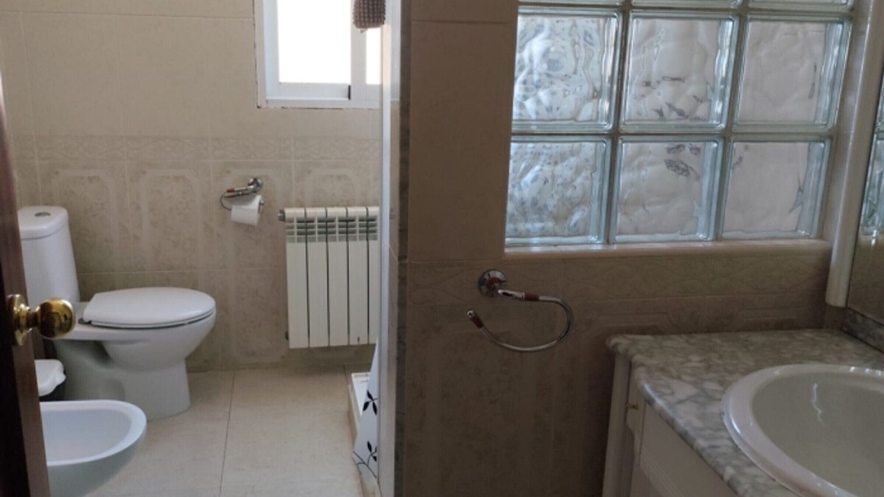 Photo of Bathroom in Cullar Vega